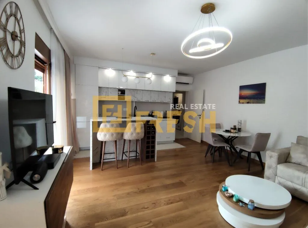 Rent, one bedroom apartment, 51m², Tivat, Crna Gora