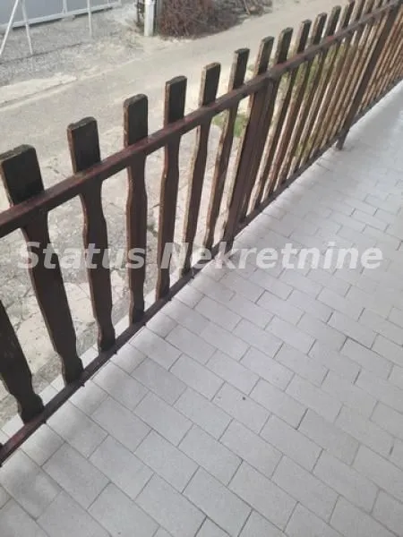 Prodaja, kuća, 200m², Futog, Novi Sad Sve Podlokacije