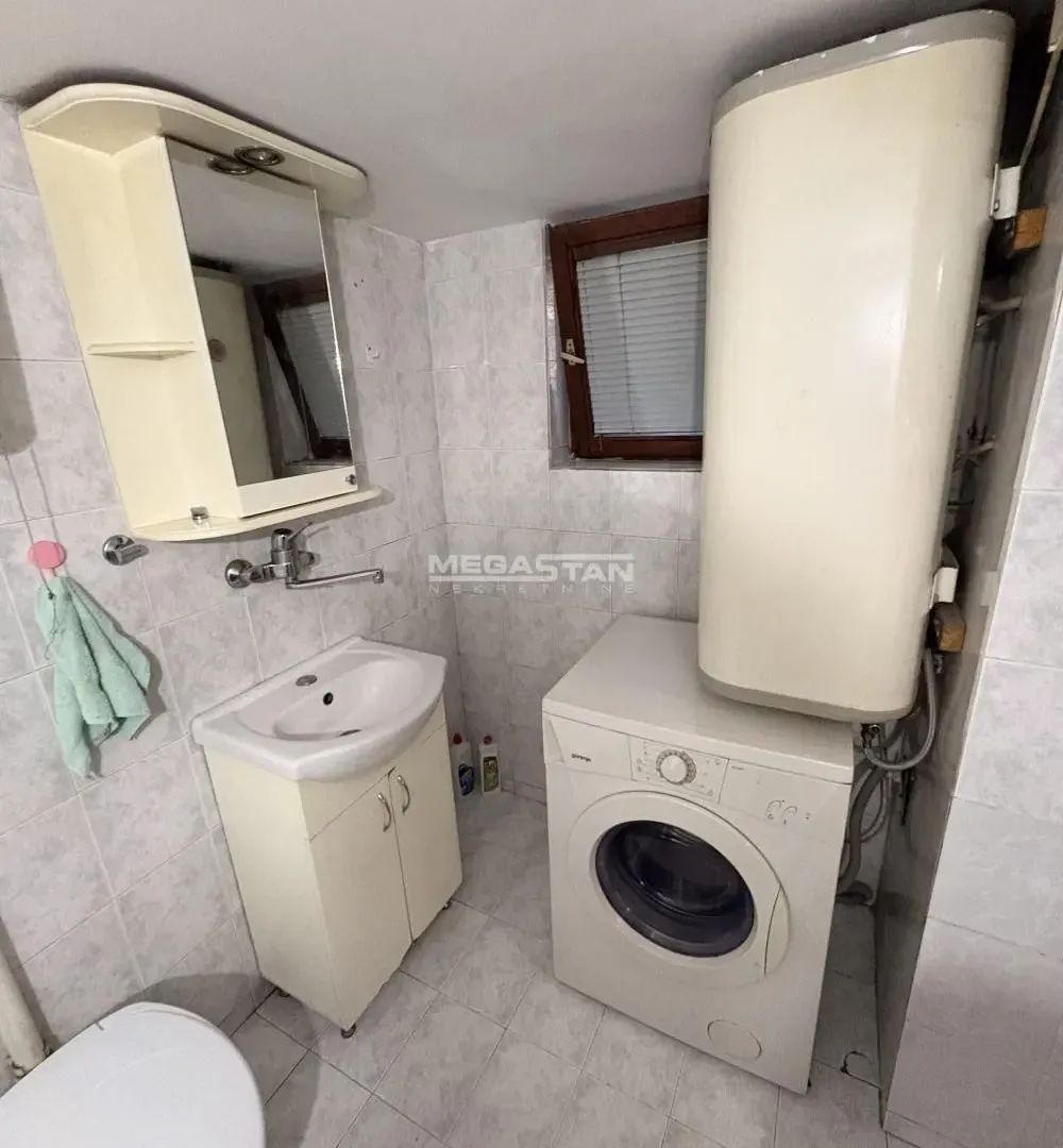 Prodaja, stan, 17m², Slavujev Venac, Zvezdara Sve Podlokacije
