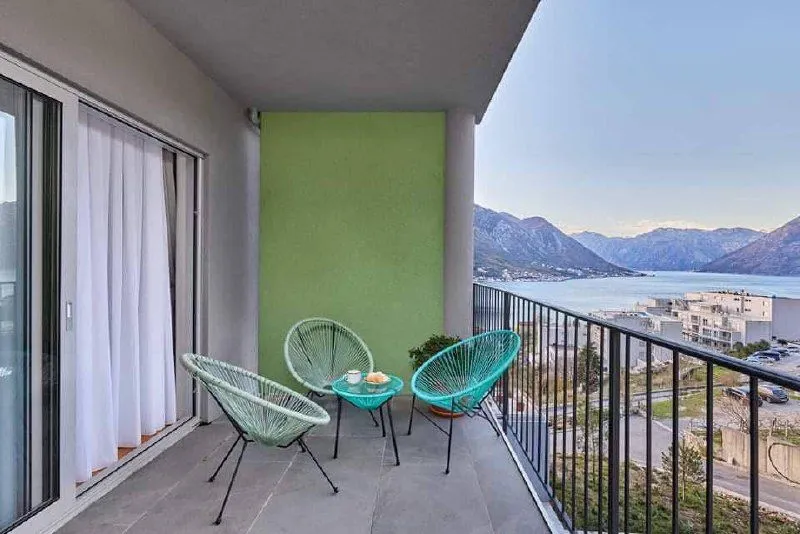 Sale, two bedroom apartment, 74m², Dobrota, Kotor