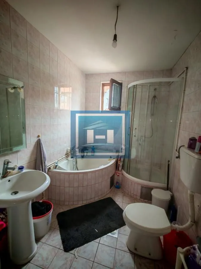 Prodaja, kuća, 420m², Gloždak, Paraćin