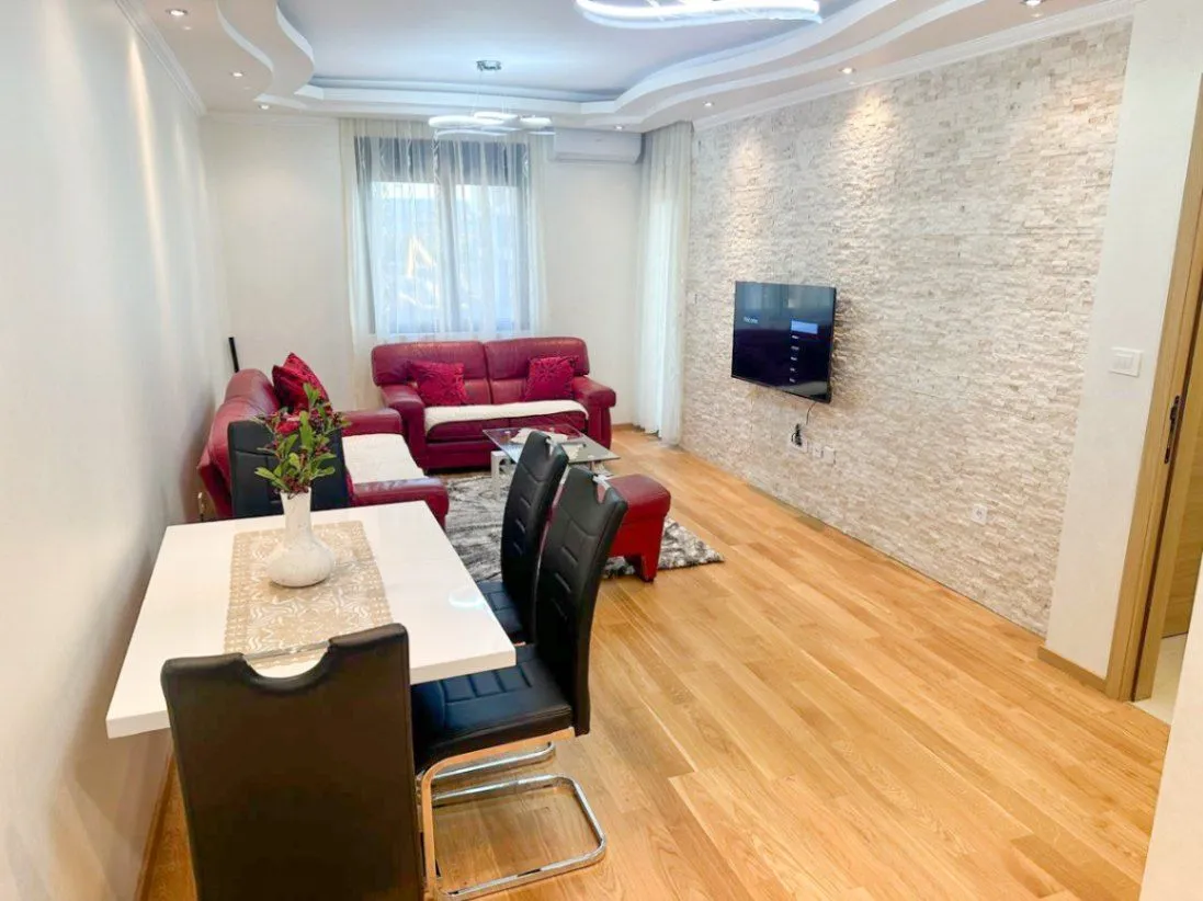 Izdavanje, jednosoban stan, 46m², City Kvart, Podgorica