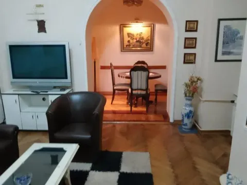 Izdavanje, dvosoban stan, 61m², Slavija, Vračar Sve Podlokacije - image 6