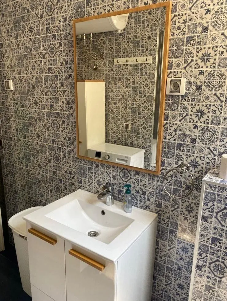 Izdavanje, jednosoban stan, 64m², Mažina, Tivat