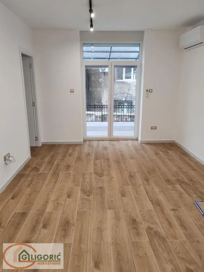 Rent, two bedroom apartment, 76m², Zeleni Venac, Beograd