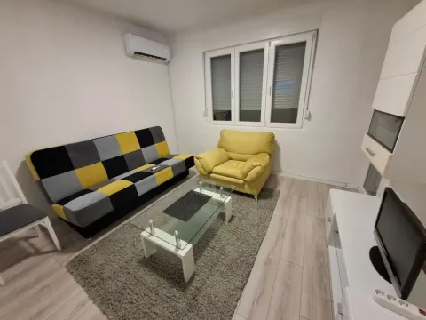 Izdavanje, jednosoban stan, 40m², Preko Morače, Podgorica - image 2