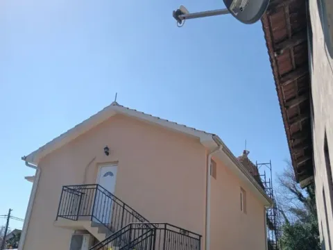 Izdavanje, trosoban stan, 75m², Gradiošnica, Tivat - image 3