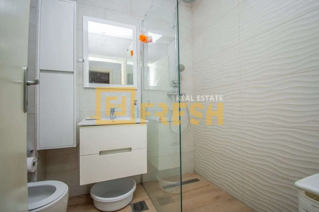 Prodaja, trosoban stan, 92m², Ljubović, Podgorica
