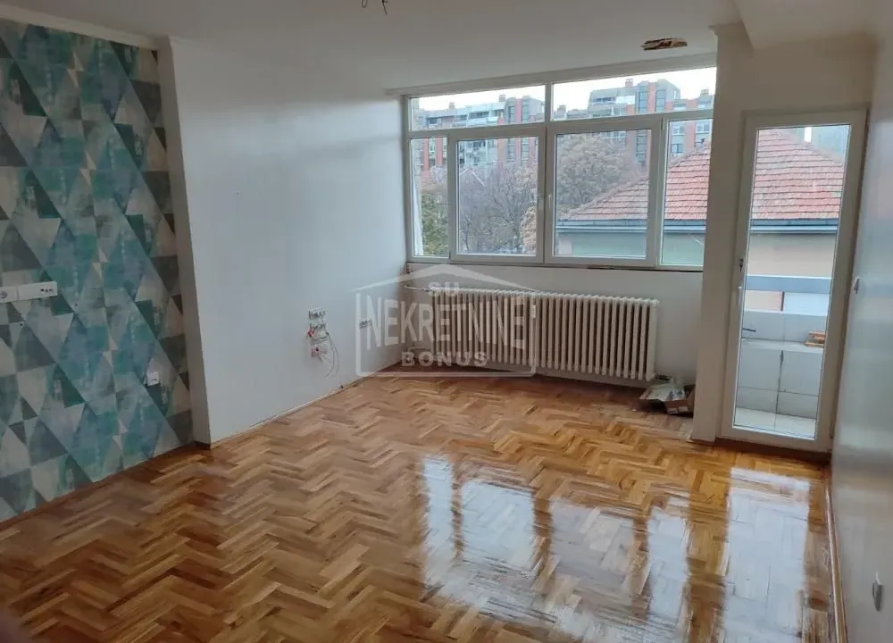 Prodaja, trosoban stan, 78m², Centar, Subotica