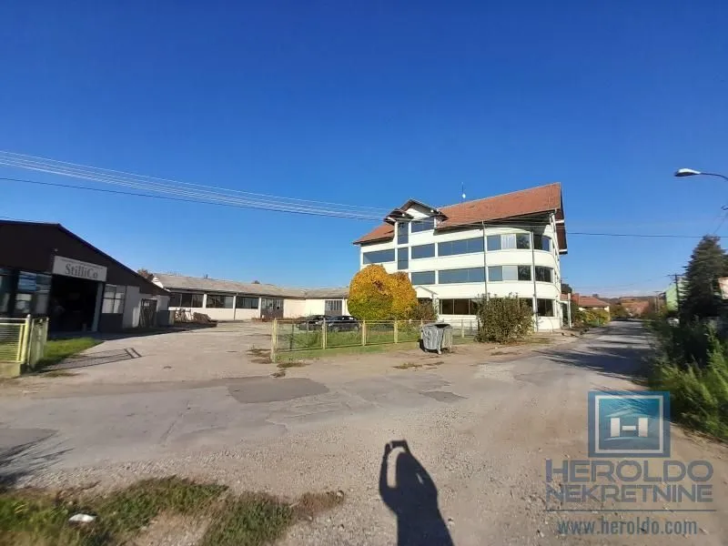 Rent, office space, 1300m², Supska, Ćuprija