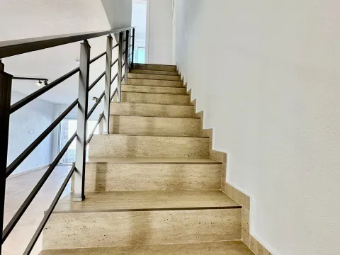 Prodaja, dvosoban stan, 75m², Đuraševići, Tivat - image 6