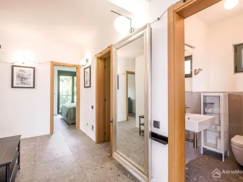 Prodaja, trosoban stan, 77m², Centar, Tivat - image 9