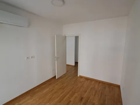 Rent, two bedroom apartment, 64m², Zagorič, Podgorica - image 11