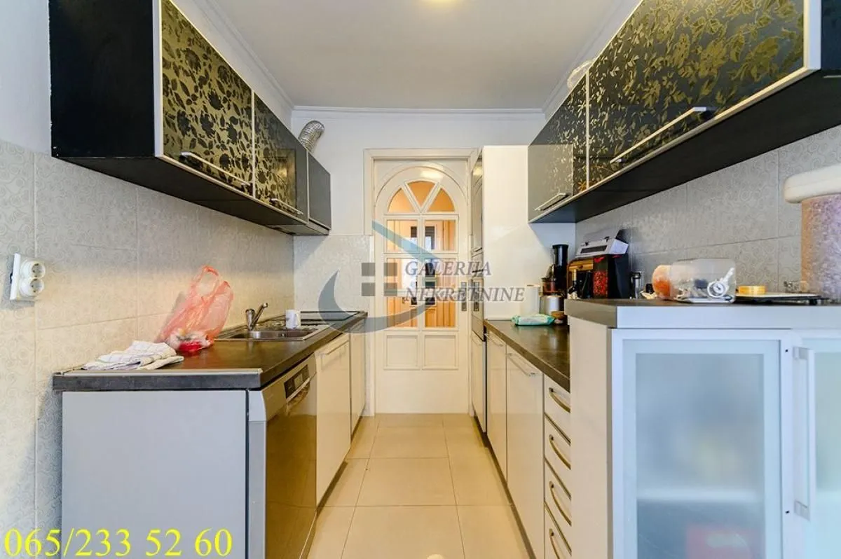 Prodaja, četvorosoban stan, 105m², Savski Venac, Beograd