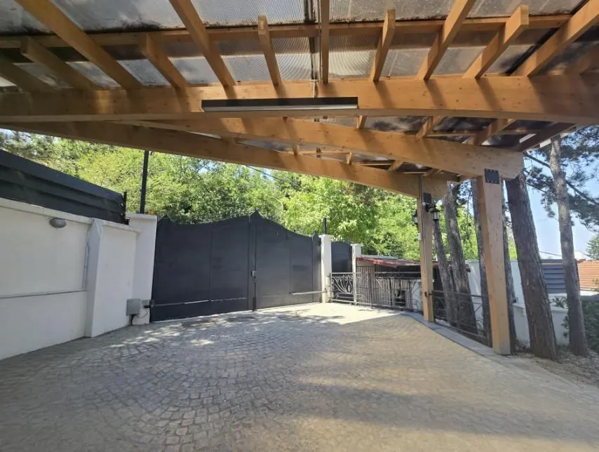 Prodaja, kuća, 388m², Sremska Kamenica, Petrovaradin