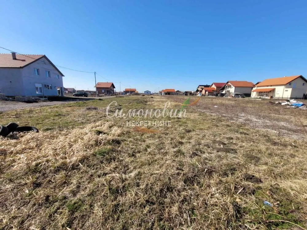 Prodaja, plac, 1100m², Zemun Ugrinovci, Zemun Sve Podlokacije