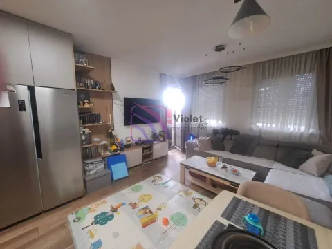 Prodaja, jednosoban stan, 40m², Stari Aerodrom, Podgorica - image 1