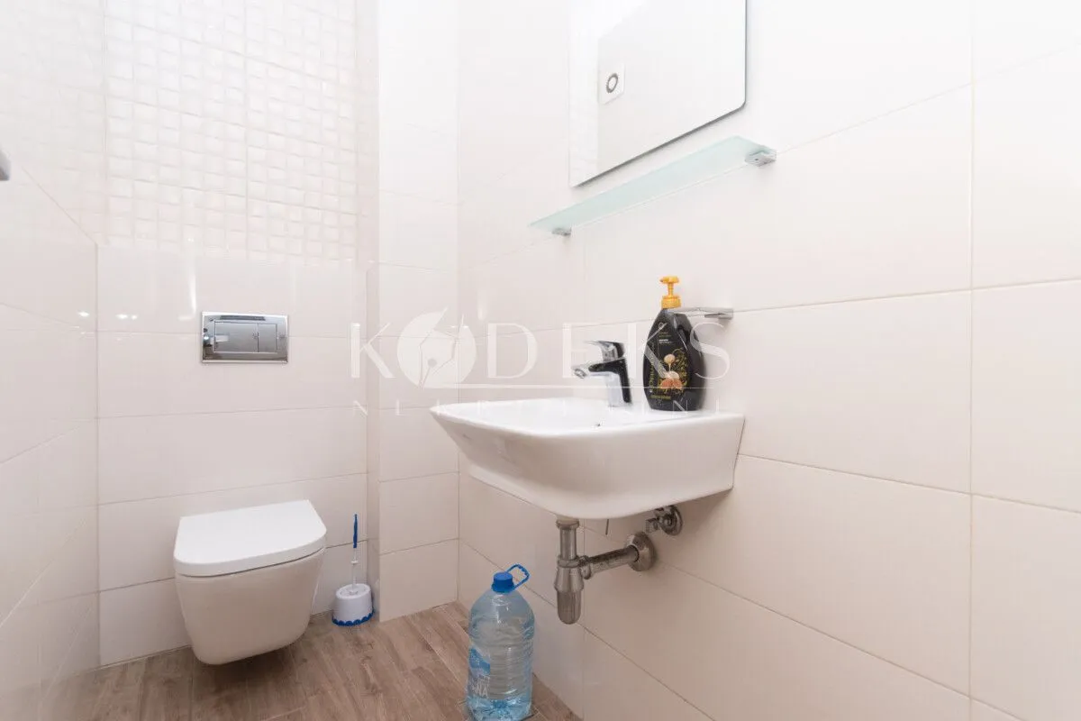 Rent, office space, 71m², City Kvart, Podgorica