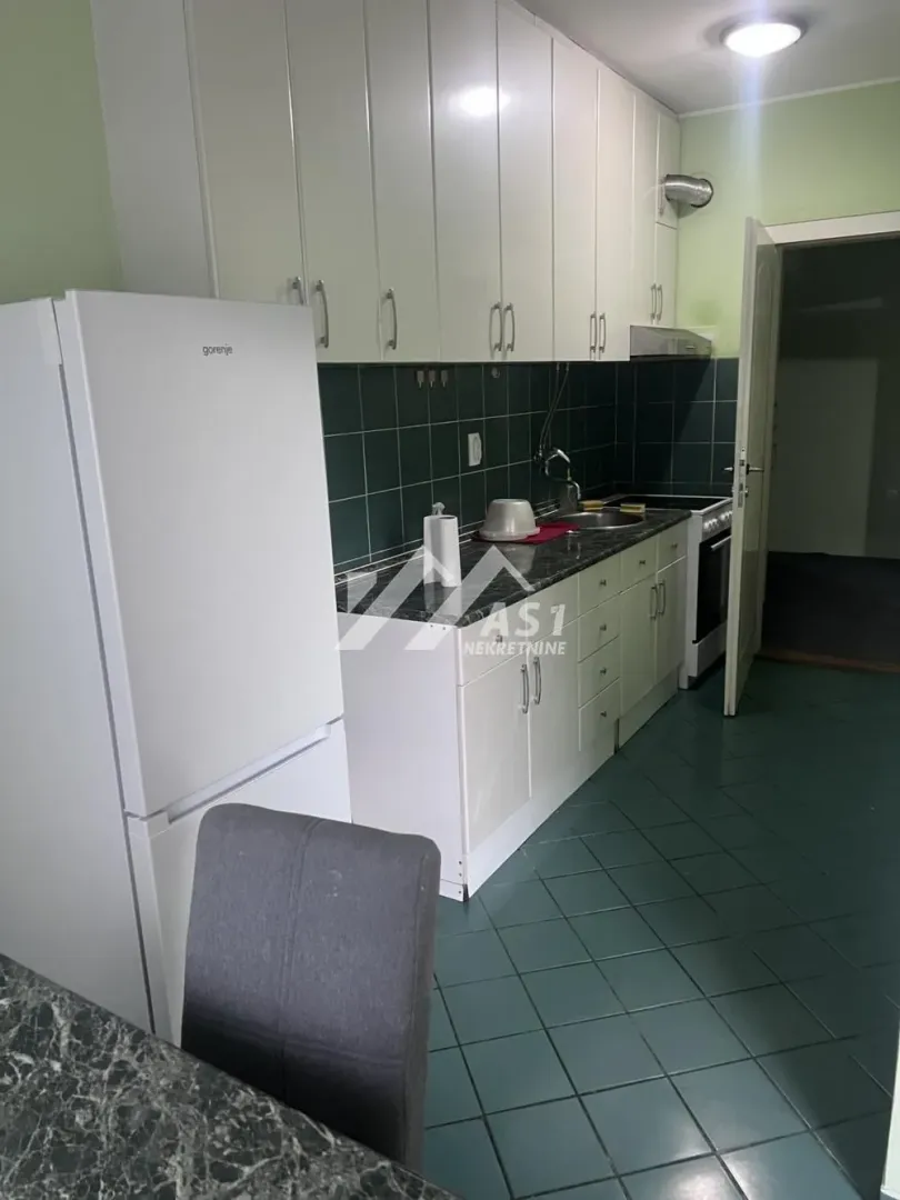 Izdavanje, dvosoban stan, 60m², Grbavica, Novi Sad Sve Podlokacije