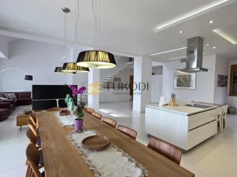 Prodaja, stan, 352m², Centar, Novi Sad - image 9