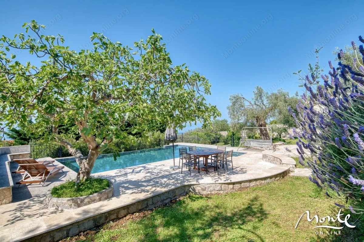 Sale, house, 480m², Reževići, Budva