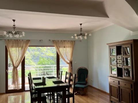 Prodaja, stan, 130m², Kotor, Crna Gora - image 4