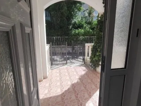 Sale, two bedroom apartment, 71m², Bečići, Budva - image 3