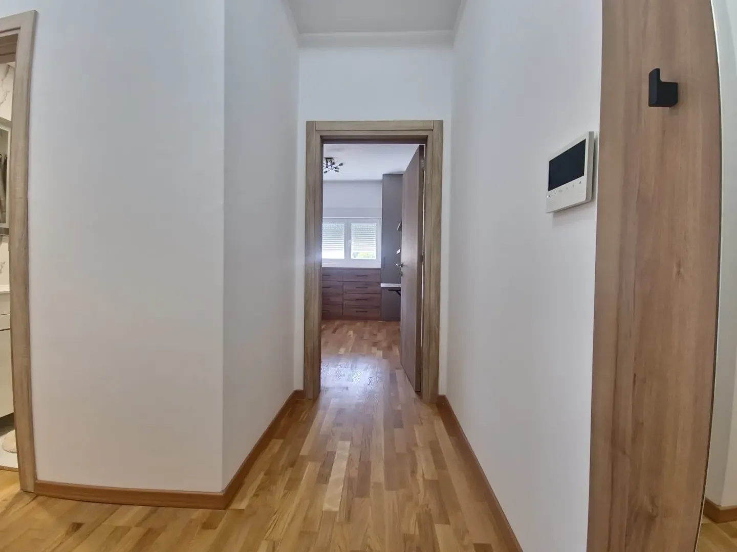 Rent, two bedroom apartment, 58m², Bečići, Budva