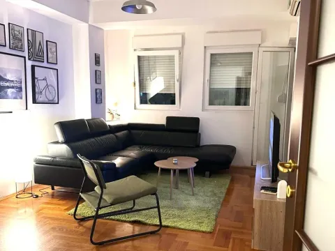 Izdavanje, stan, 52m², City Kvart, Podgorica - image 2