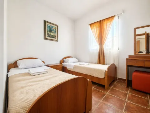 Rent, one bedroom apartment, 40m², Budva, Crna Gora - image 6