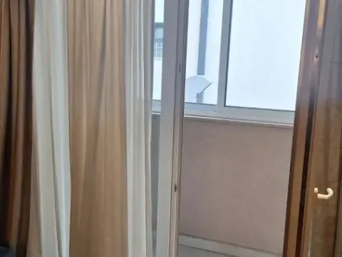 Izdavanje, trosoban stan, 79m², Stari Grad, Beograd - image 16