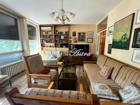 Izdavanje, dvosoban stan, 53m2, Vračar, Beograd Izdavanje, dvosoban stan, 53m2, Vračar, Beograd