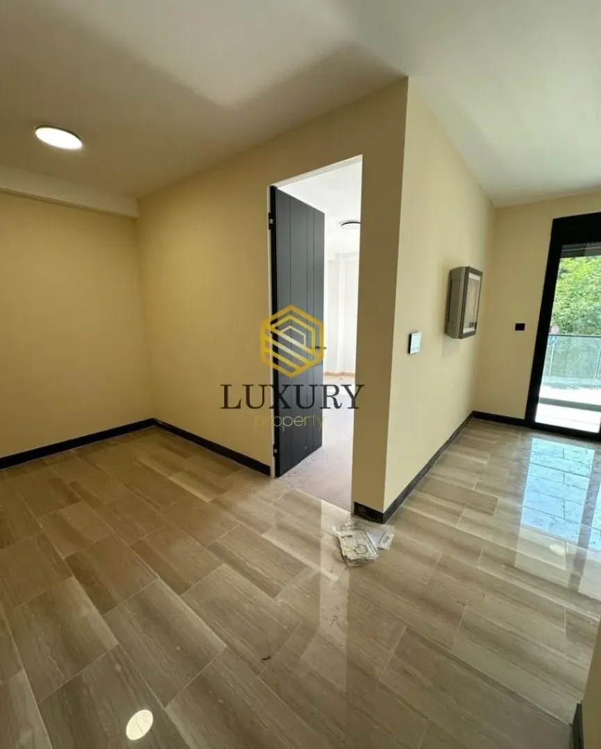Prodaja, trosoban stan, 110m², Zagorič, Podgorica