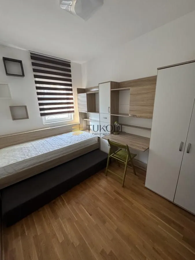 Izdavanje, dvosoban stan, 52m², Zemun Gornji Grad, Zemun Sve Podlokacije