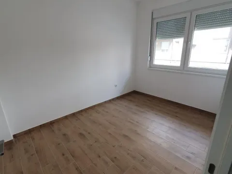 Sale, two bedroom apartment, 56m², Podbara, Novi Sad Sve Podlokacije - image 4