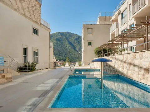 Prodaja, dvosoban stan, 75m², Dobrota, Kotor - image 13