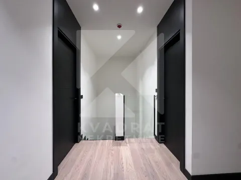 Prodaja, četvorosoban stan, 107m², Centar, Kolašin - image 5