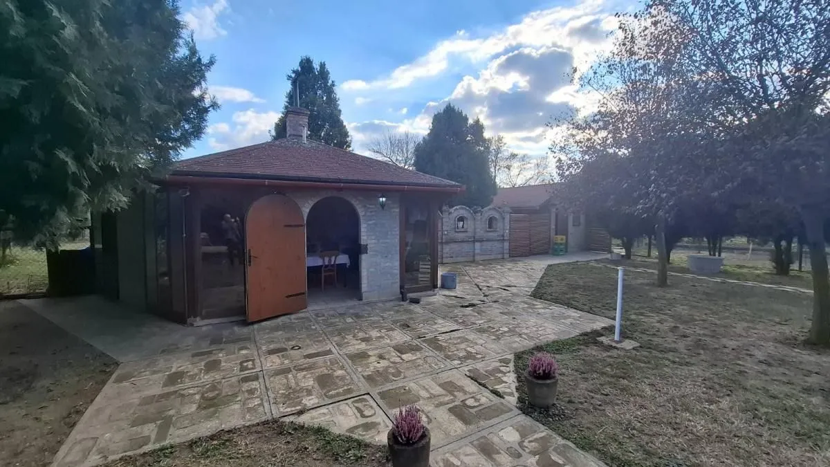 Prodaja, kuća, 481m², Bečej, Novi Sad
