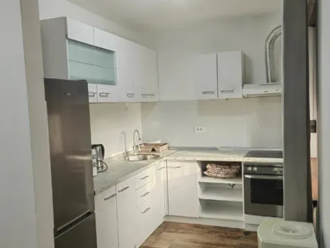 Rent, two bedroom apartment, 54m², Zrenjanin, Srbija - image 7