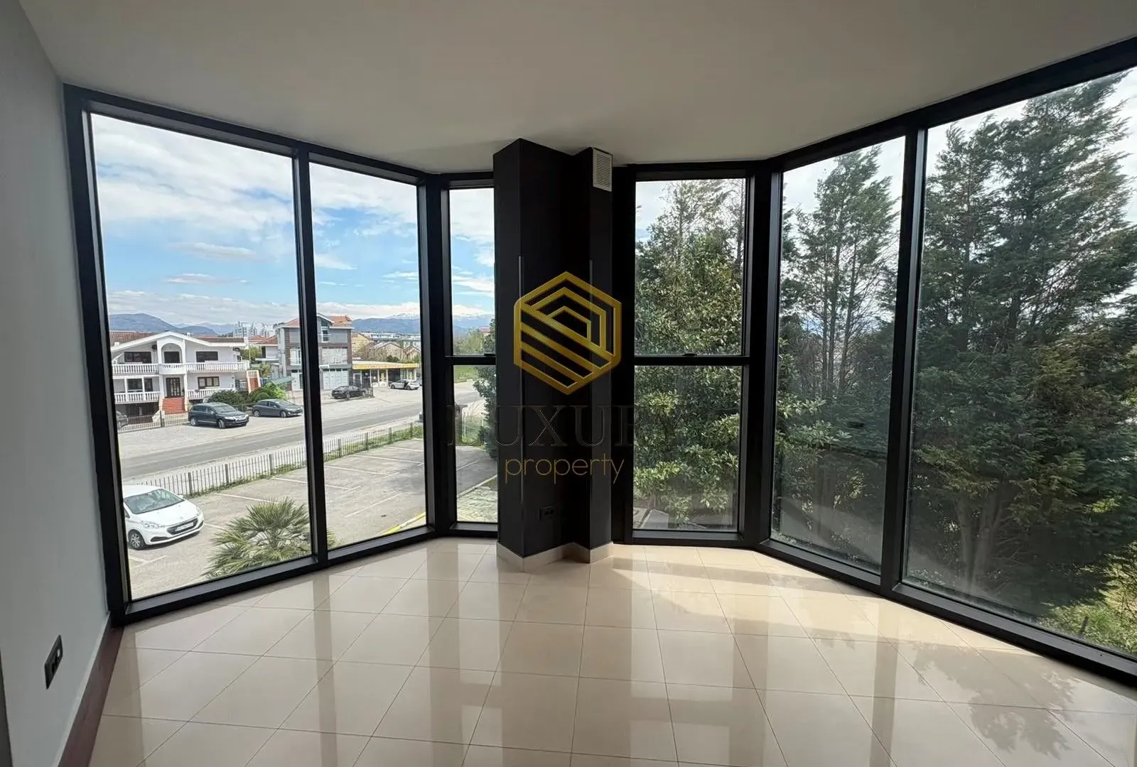 Rent, office space, 460m², Zabjelo, Podgorica