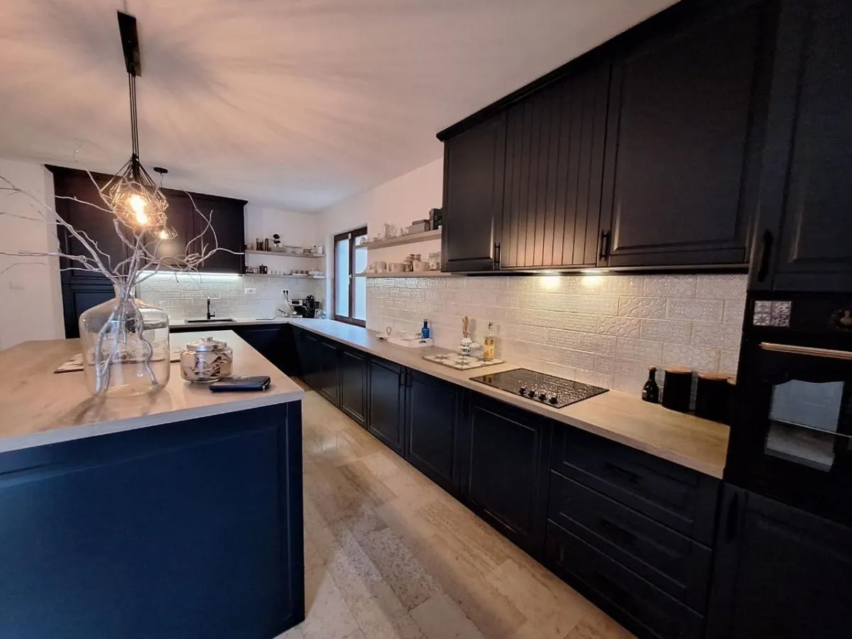 Sale, house, 254m², Beočin, Srbija