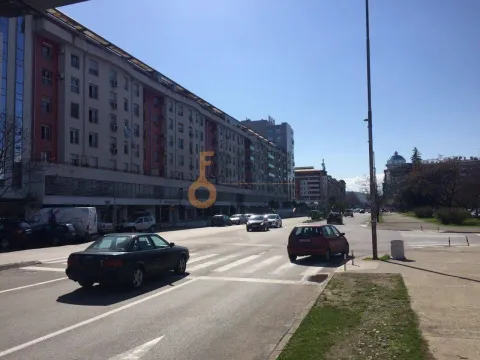 Izdavanje, poslovni prostor, 2000m², Podgorica, Crna Gora - image 4