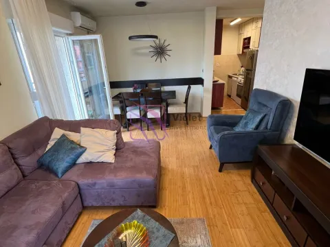 Prodaja, trosoban stan, 94m², Podgorica, Crna Gora - image 1