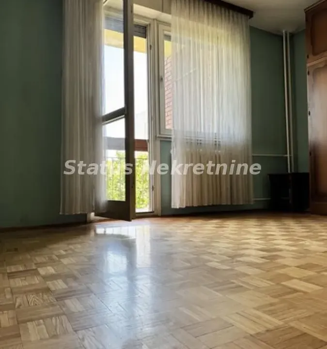 Prodaja, trosoban stan, 74m², Bulevar Oslobodjenja, Novi Sad Sve Podlokacije
