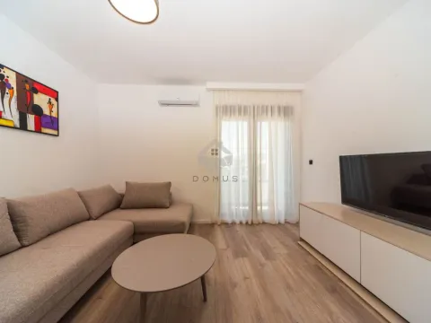 Izdavanje, dvosoban stan, 64m², Zabjelo, Podgorica - image 1