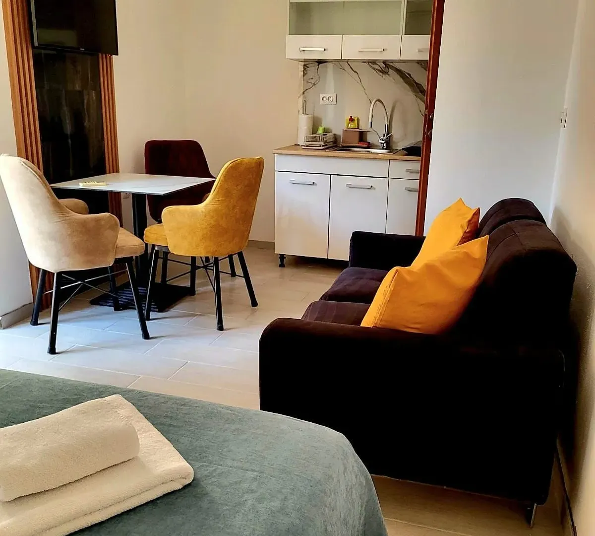 Prodaja, ugostiteljski objekat, 400m², Lastva Grbaljska, Kotor