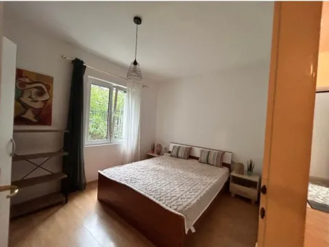 Izdavanje, dvosoban stan, 100m², Kalimanj, Tivat - image 11