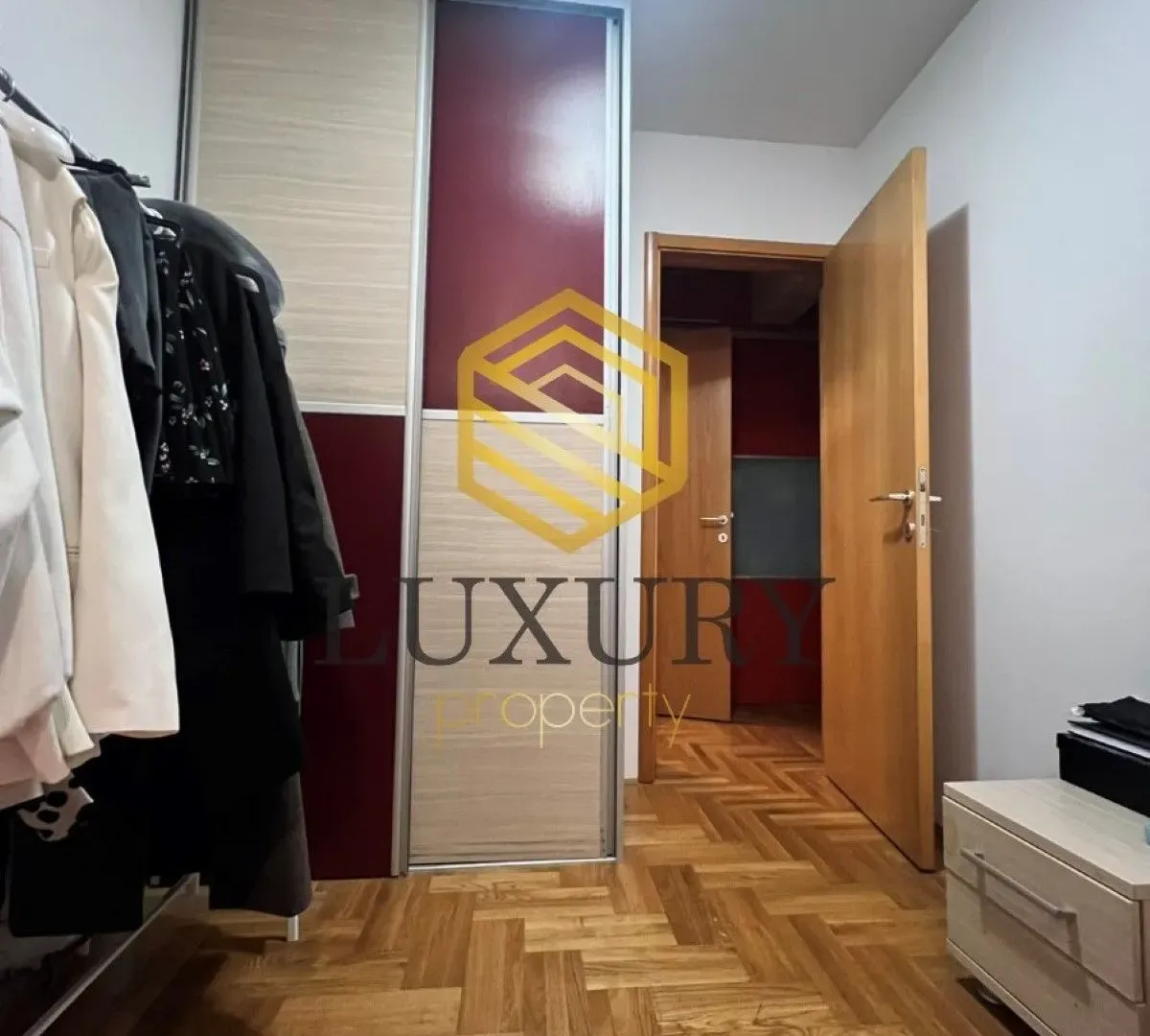 Prodaja, dvosoban stan, 70m², Stari Aerodrom, Podgorica