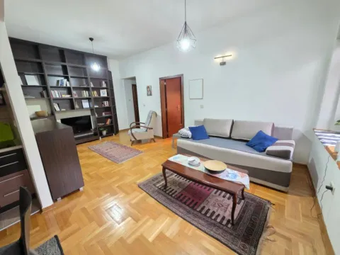 Izdavanje, jednosoban stan, 50m², Centar, Podgorica - image 13