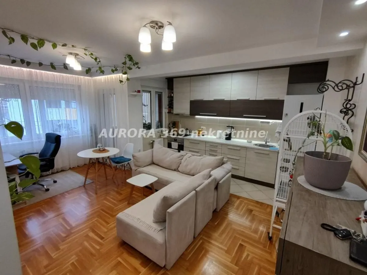 Prodaja, jednosoban stan, 42m², Grbavica, Novi Sad Sve Podlokacije